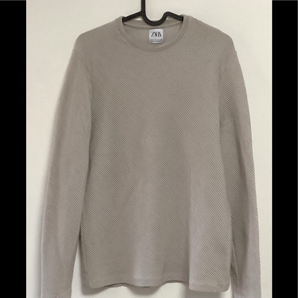 Zara Textured Crew Neck Long Sleeve small